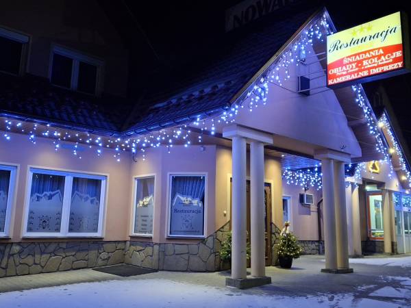 Restauracja I pensjonat Nowak by Babula