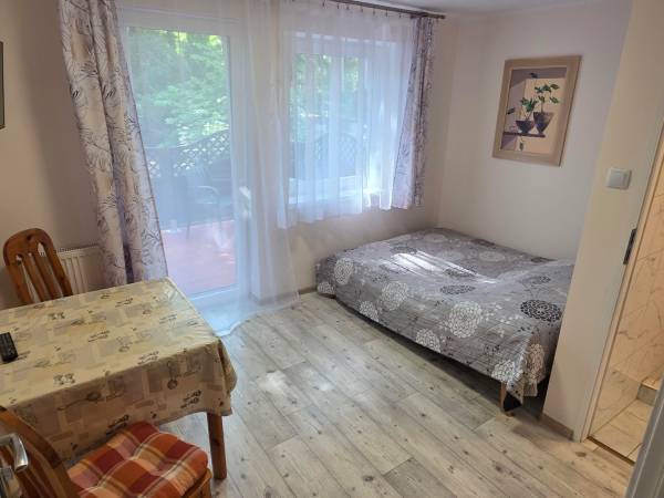 Pokój dwuosobowy z łazienką i tarasem nr5