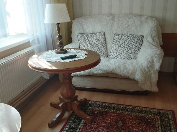 pokój tzw. studio czyli 2 pokoje na parterze