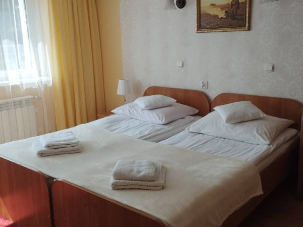 pokój nr 8 z wyjściem na taras