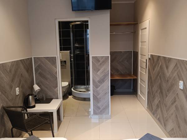 Pokój dwuosobowy z łazienką prywatną