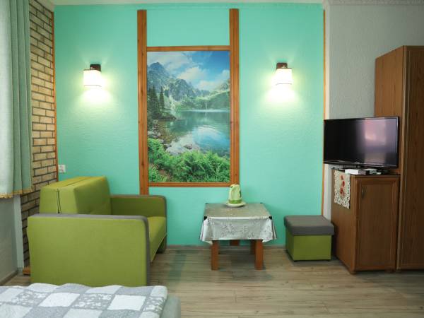 Pok. 3 osobowy z balkonem 2