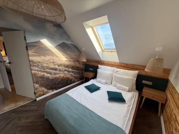 Dom z bala- sypialnia