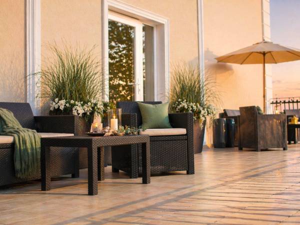 Taras przy budynku apartamentowym