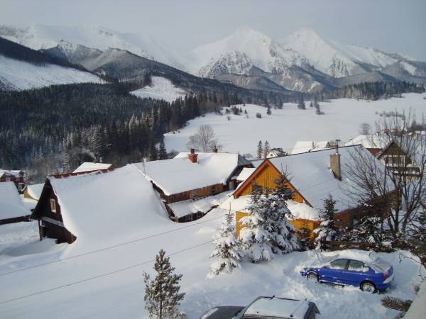 vydok z balkona pensjonatu