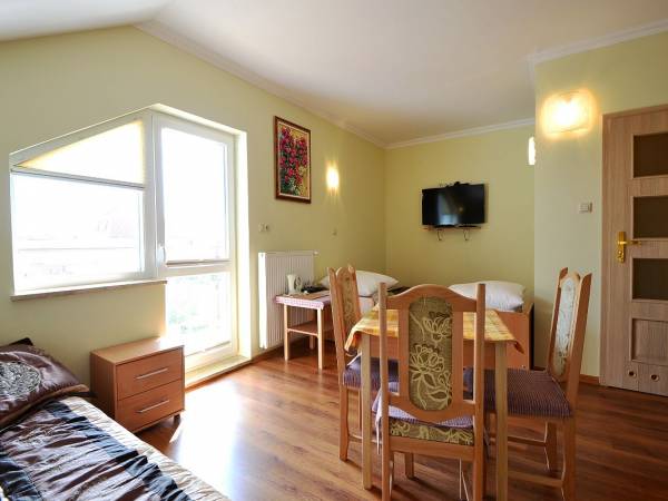 Nr 4 -pokój 3,4 os z łazienką