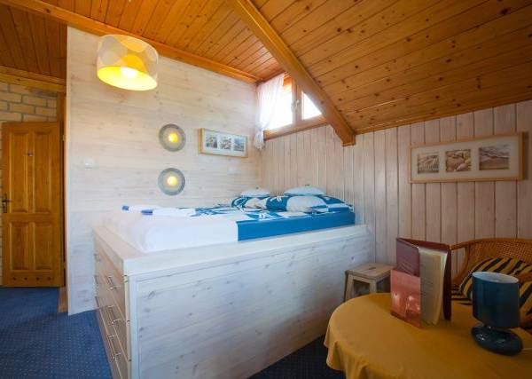 pokój niebieskie migdały