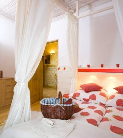 pokój truskawki w śmietanie