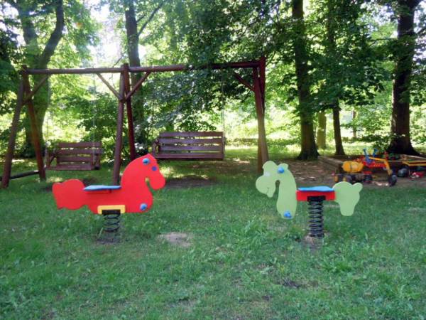 Gajówka - Całoroczne Pokoje i Apartamenty