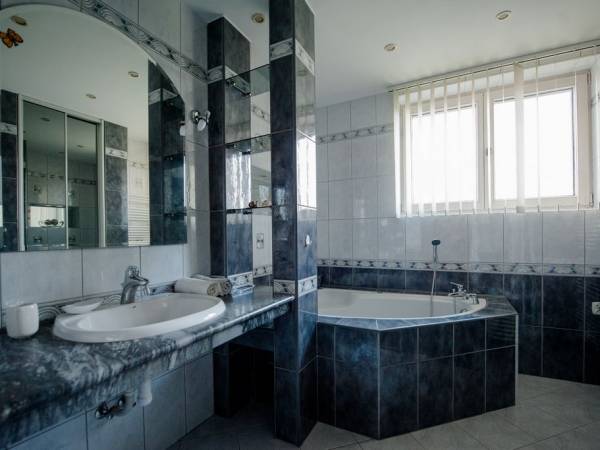 Willa PLATAN Łazienka