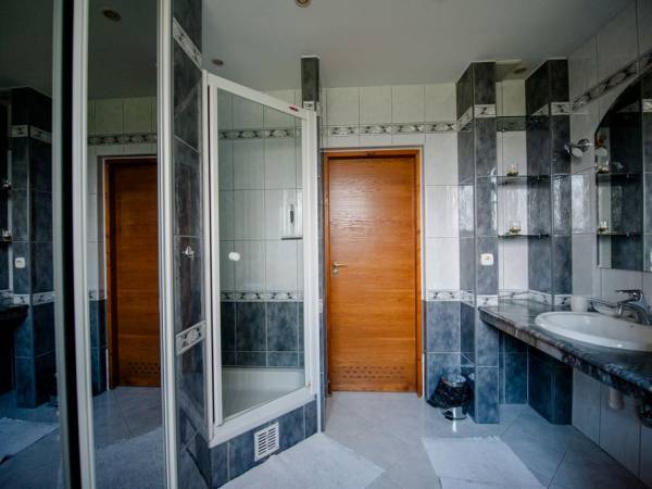 Willa PLATAN Łazienka