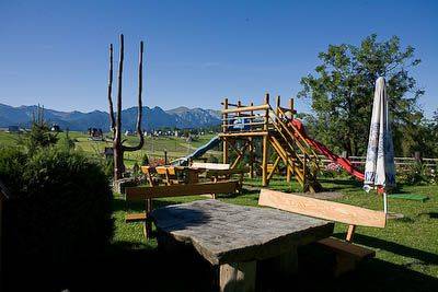 Ogród z placem zabaw