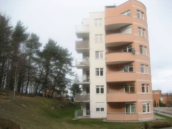 Noclegi z widokiem na park i staw