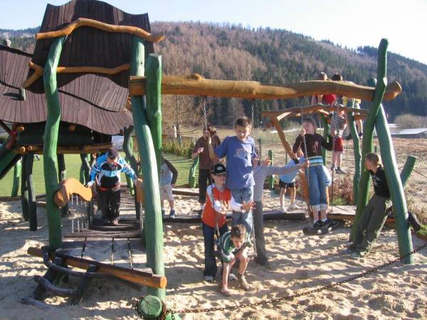 domki pod reglami-plac zabaw