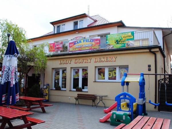 cukiernia i placyk zabaw