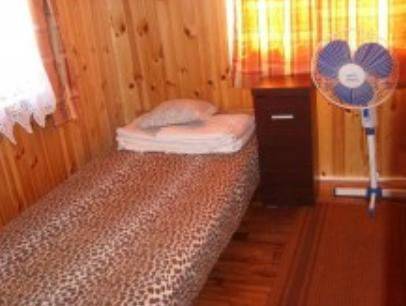 Domki campingowe w Serwach