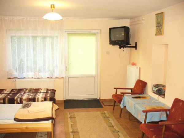 Pokój 2-3-4-5 osobowy z łazienką, aneksem