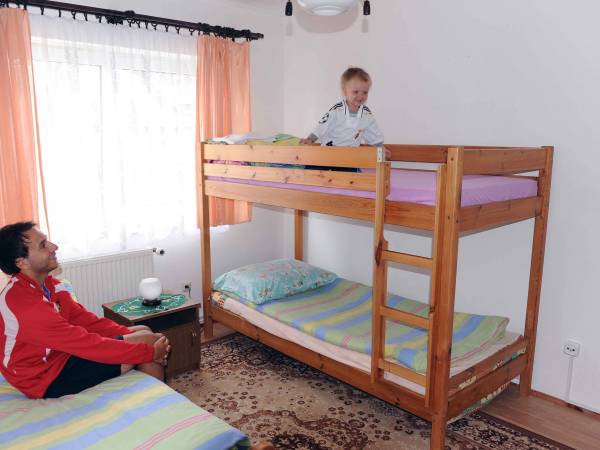 apartament 5-osobowy (pok. 15)