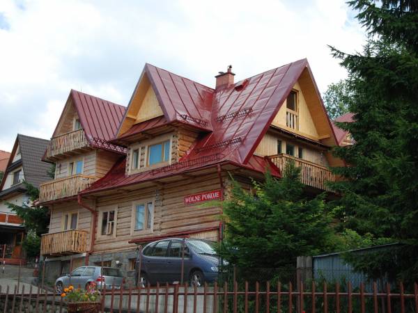 widok z ulicy naszego domu