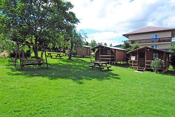 Domki Letniskowe koło promu