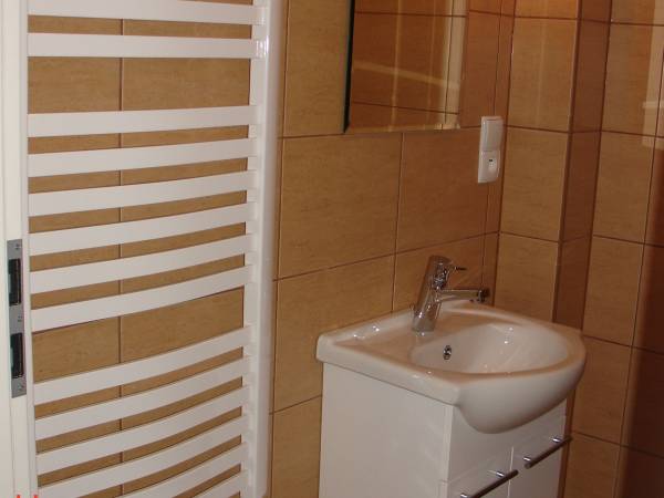 Pod Wrzosem - Noclegi Pracownicze, Pokoje Gościnne