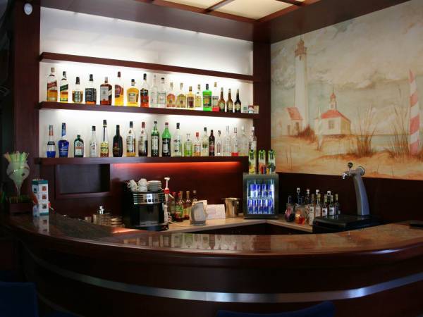 Drink-bar jest czynny 24h