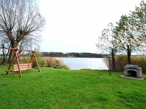 Domek letniskowy całoroczny nad jeziorem