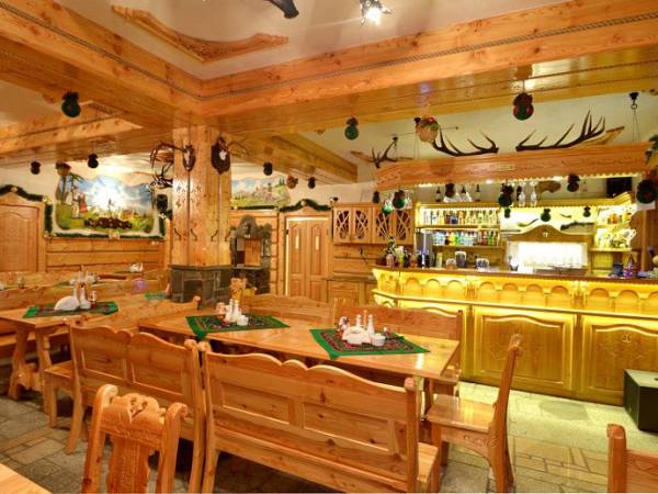 RESTAURACJA ZBÓJECKI DWÓR