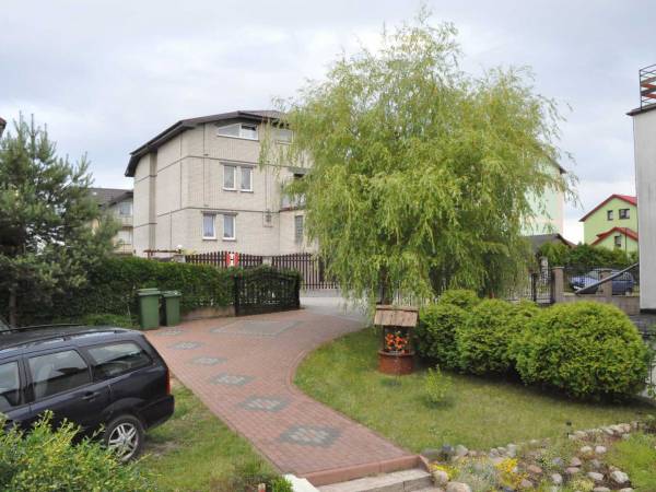 podwórko - można zaparkować auto bezpłatnie