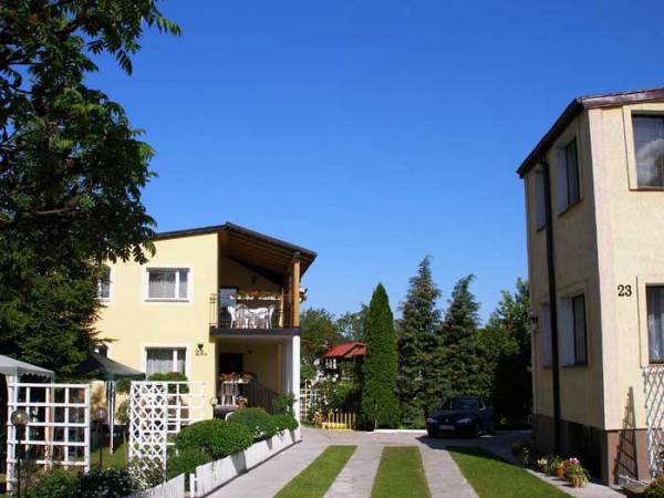 Dom Gościnny AGA w pobliżu jeziora i lasu