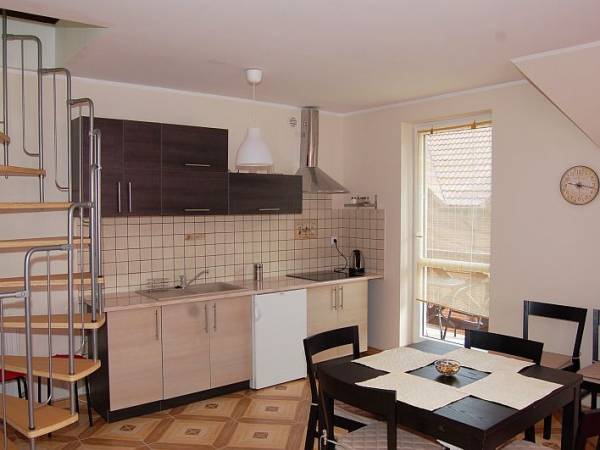 Apartament Amarantowy 