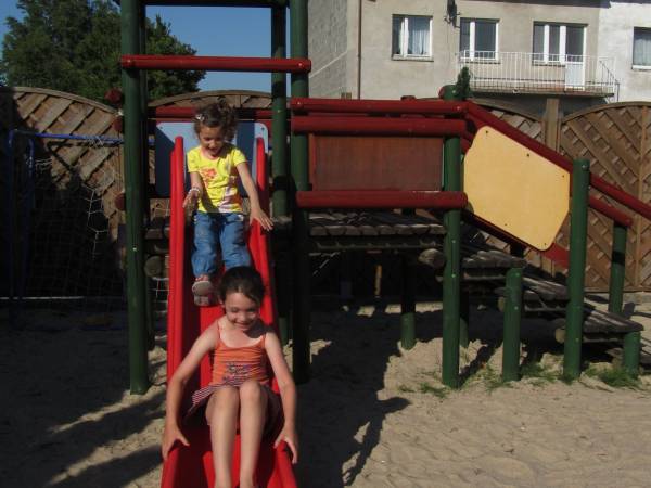 Plac zabaw _ zjezdzalnia