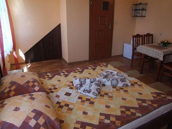 Pokoje Gościnne i Domki ,,CENTRUM''