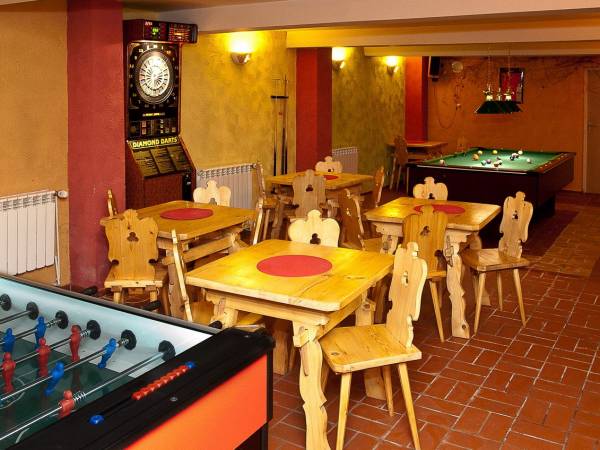 Sala gier - bilard, rzutki, piłkarzyki