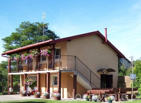 pawilon widok z zewątrz