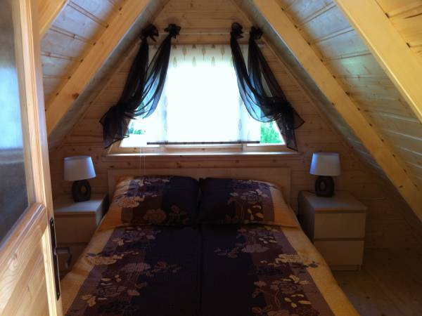 DOMEK OLA - SYPIALNIA NA PIĘTRZE