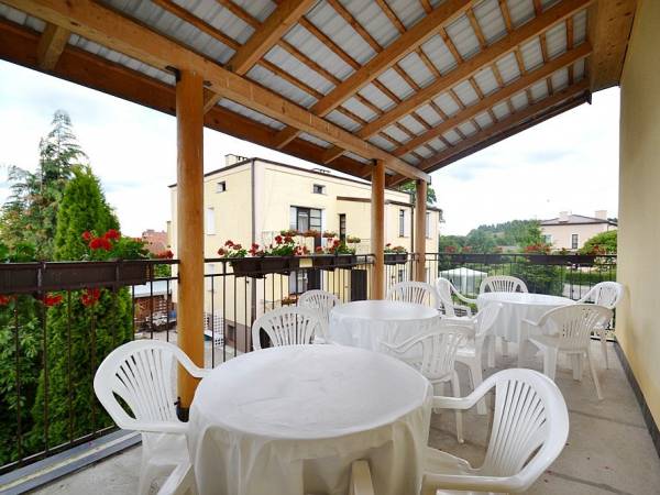 Dom Gościnny AGA w pobliżu jeziora i lasu