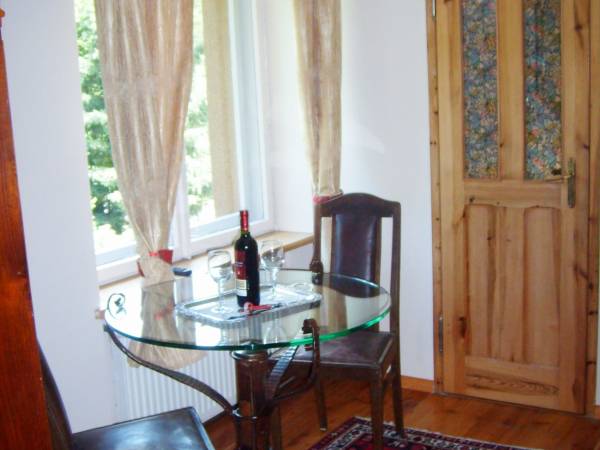 Salonik pokoju typu studio