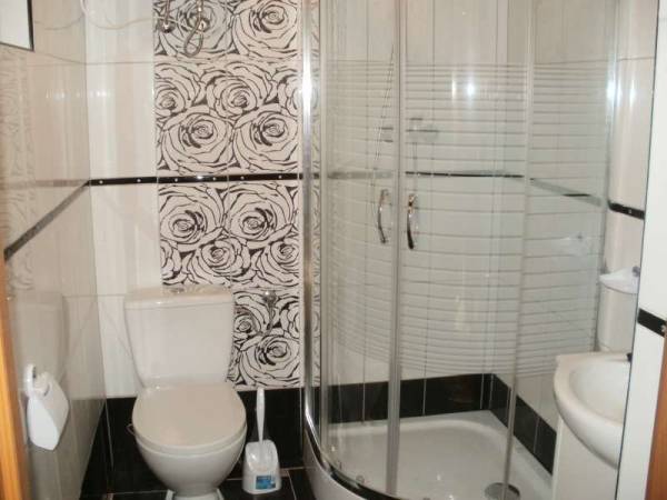 Domek piętrowy -łazienka.