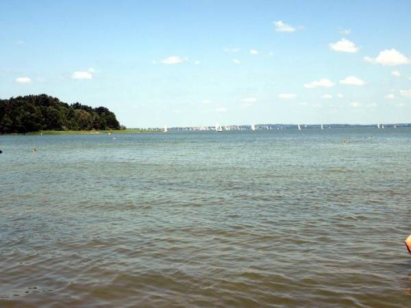 widok z naszego pomostu jezioro Niegocin