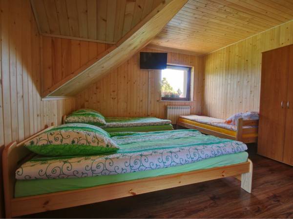 pokój 4 osobowy z balkonem