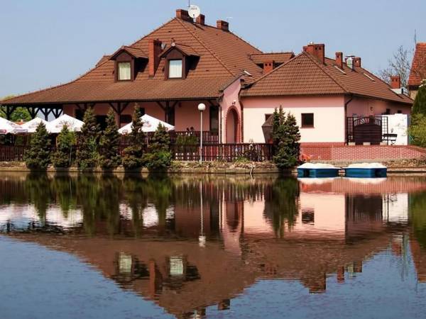Hotel-Restauracja Nad Stawem