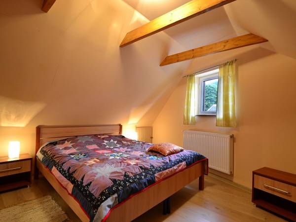 mieszkanie, sypialnia