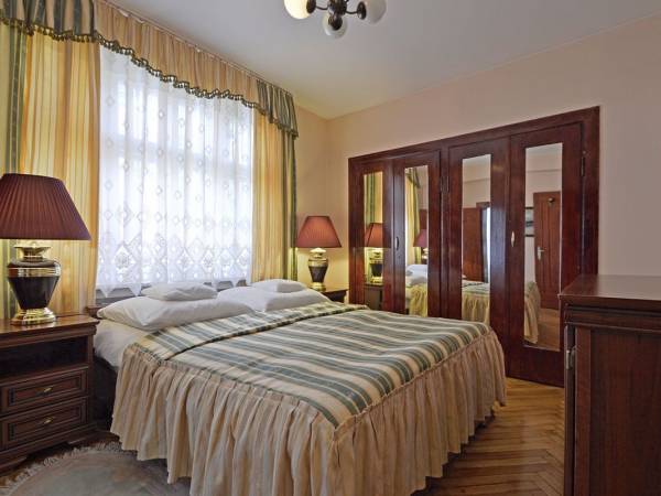 Sypialnia w apartamencie.