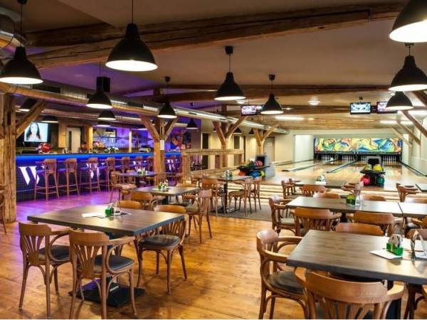 Centrum Walzel - Kręgielnia z barem. Źródło: