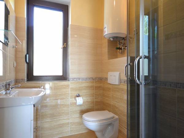 Łazienka w apartamencie na parterze