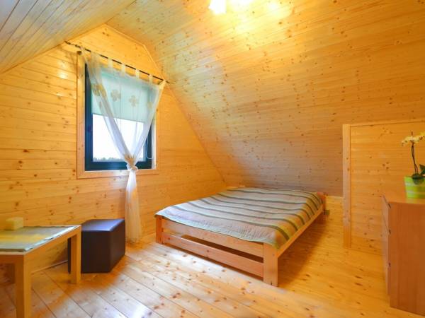 duża sypialnia piętro