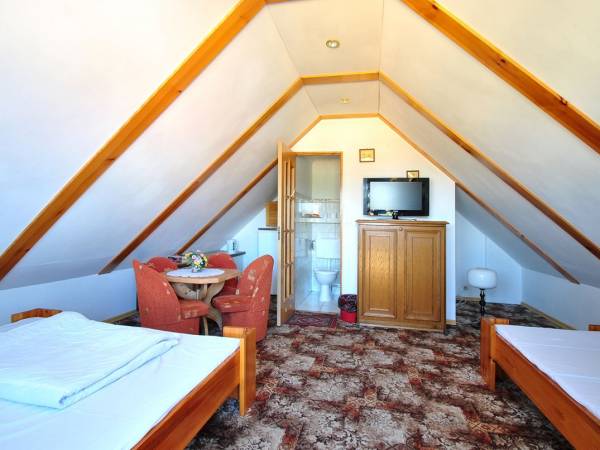 pokój 3 osobowy - 2 piętro po zewnętrznych schodach