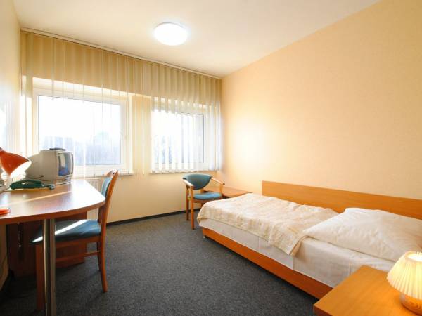 pokój jednoosobowy z łazienką