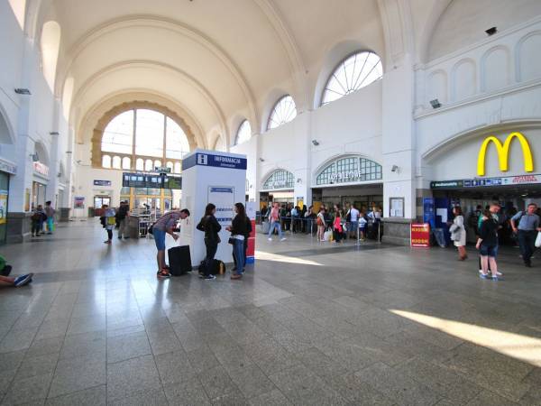 Główny Dworzec Kolejowy Gdańsk: cennik, bilety, godziny otwarcia, dojazd